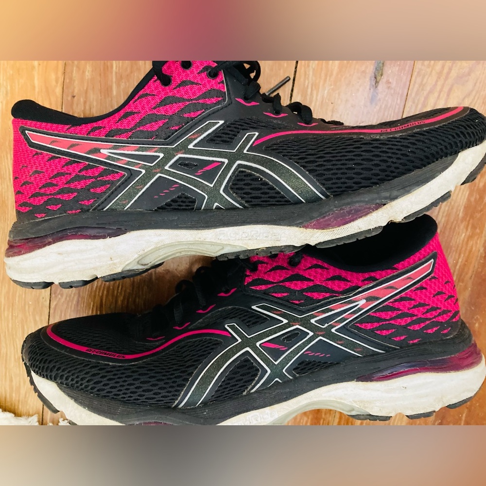 Women’s Asics, Fluidride, Athletic mesh shoes size 11